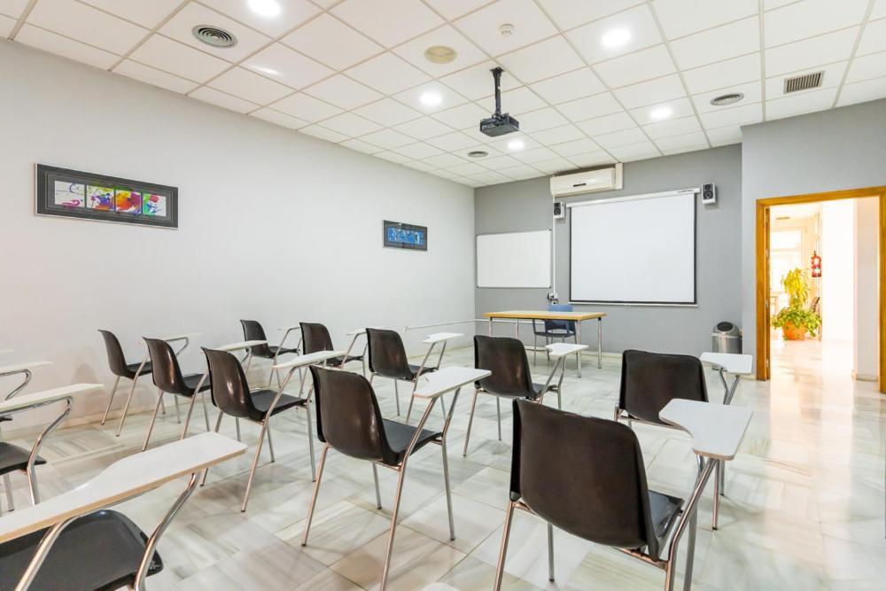 Albergue Inturjoven Sevilla Kültér fotó