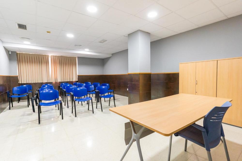 Albergue Inturjoven Sevilla Kültér fotó
