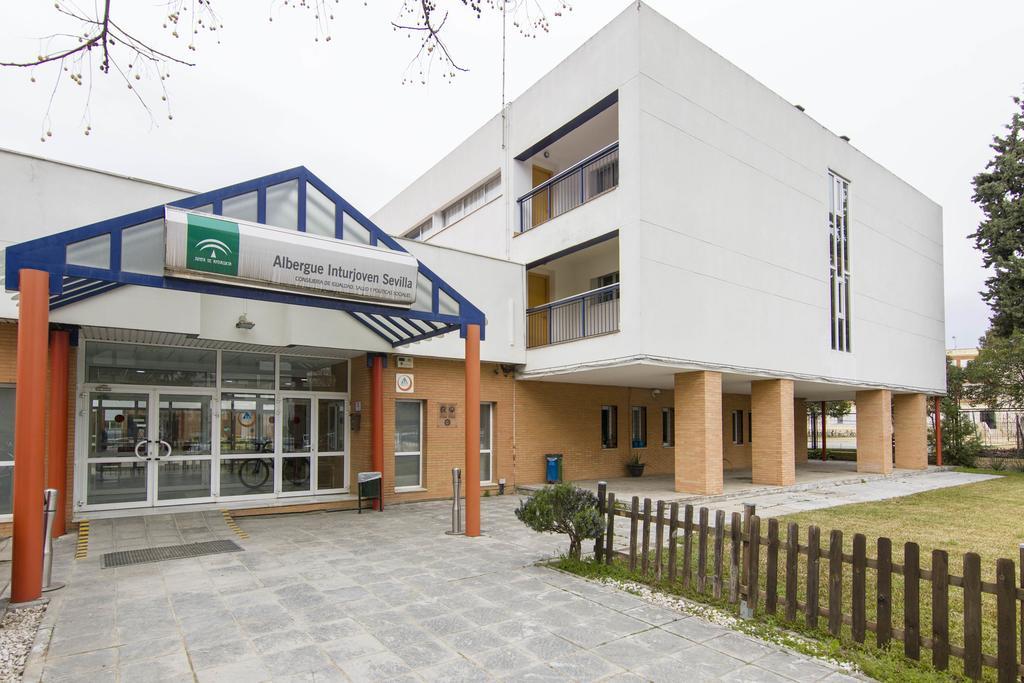 Albergue Inturjoven Sevilla Kültér fotó