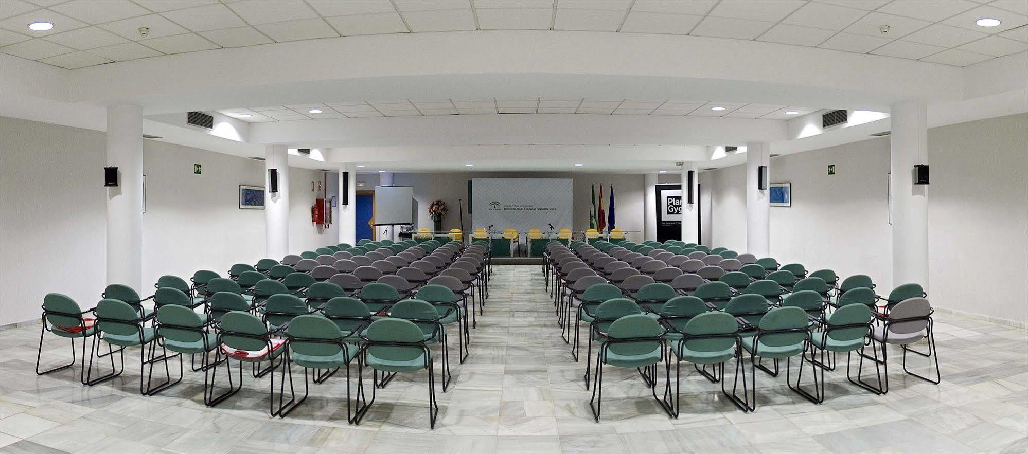 Albergue Inturjoven Sevilla Kültér fotó